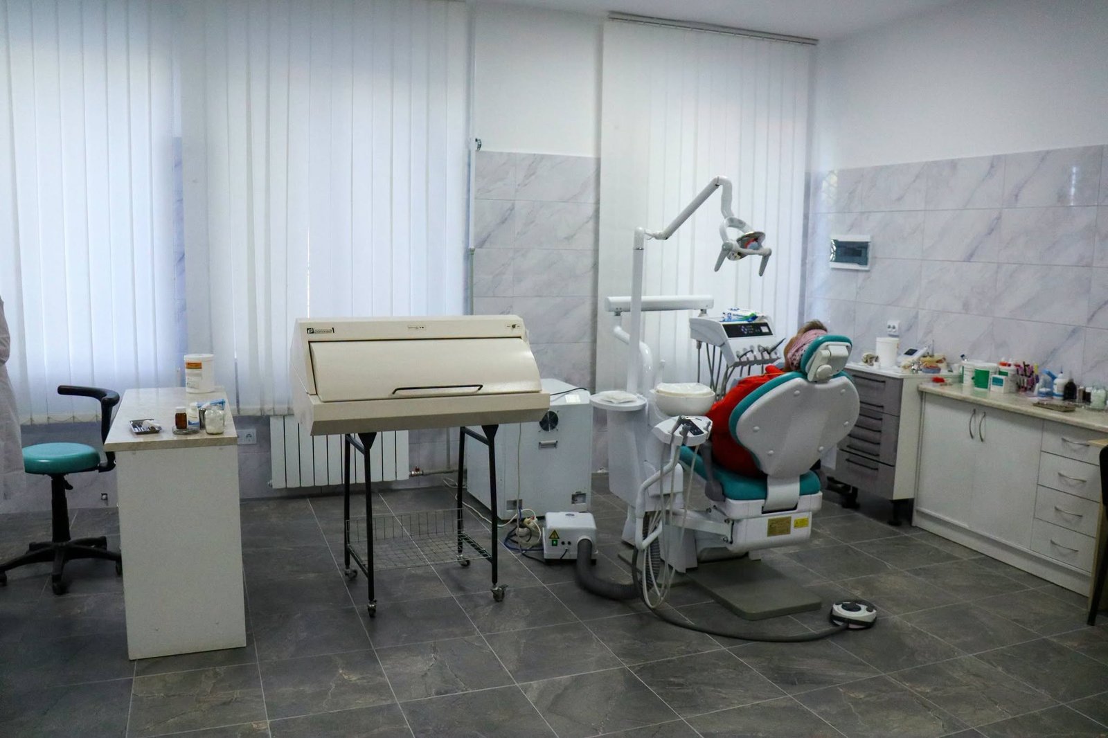 В СТОМАТОЛОГІЧНІЙ КЛІНІЦІ ОБУХОВА ВІДКРИТО ДВА КАБІНЕТИ ОРТОПЕДИЧНОЇ СТОМАТОЛОГІЇ